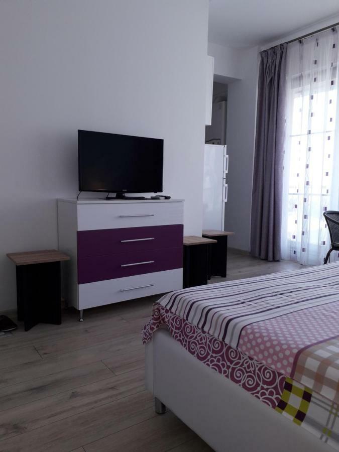 Sunset Violet Apartment